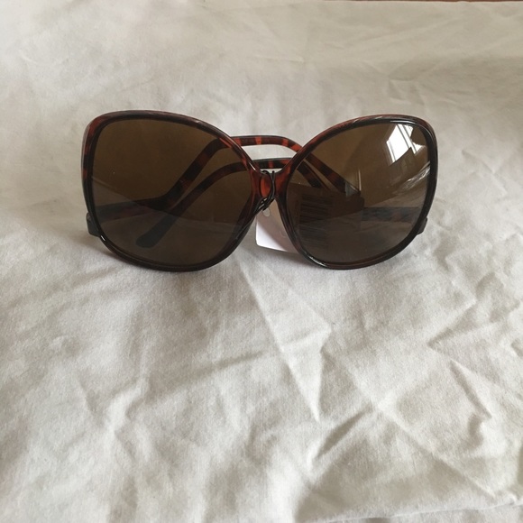 Accessories - MJ Boutique's Sexy  Aviator Sunglasses